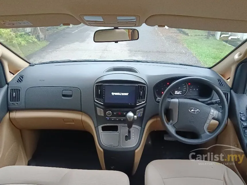 2018 Hyundai Grand Starex Royale MPV