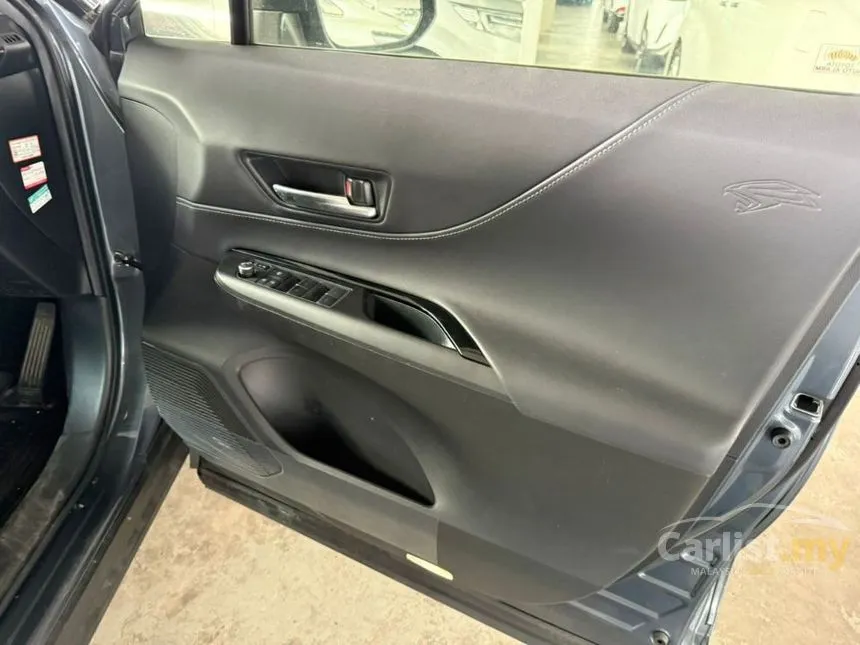 2022 Toyota Harrier S SUV