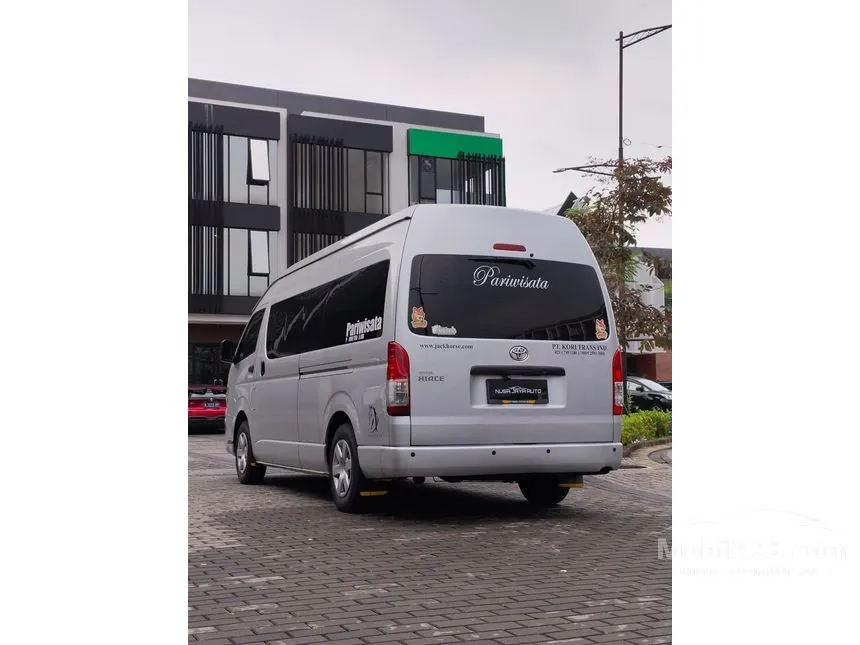 2022 Toyota Hiace Commuter Van