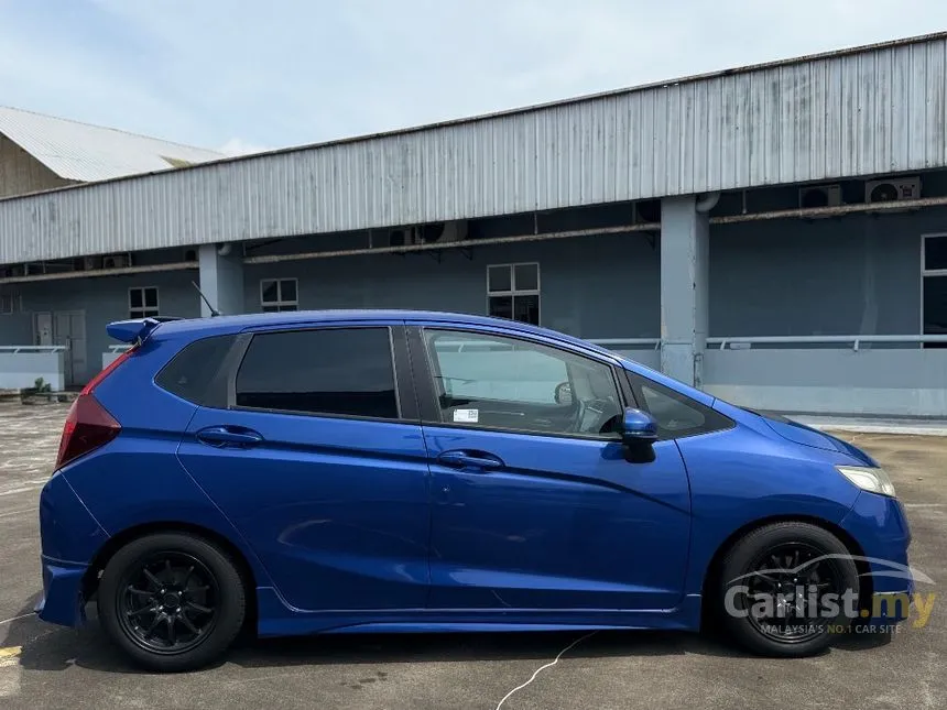 2014 Honda Jazz V Hatchback