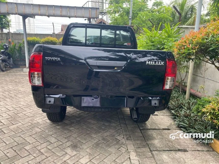 2024 Toyota Hilux V Dual Cab Pick-up