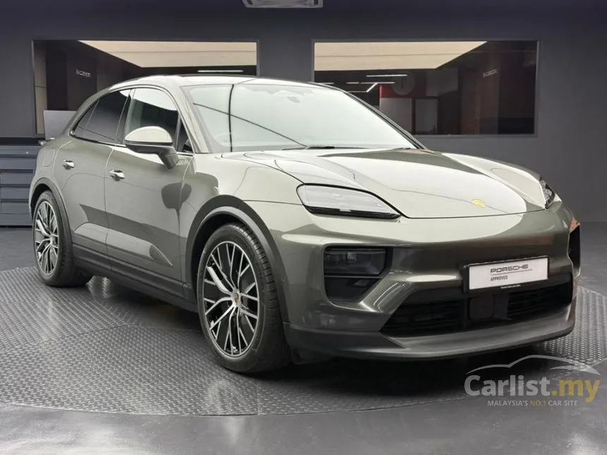 2025 Porsche Macan SUV