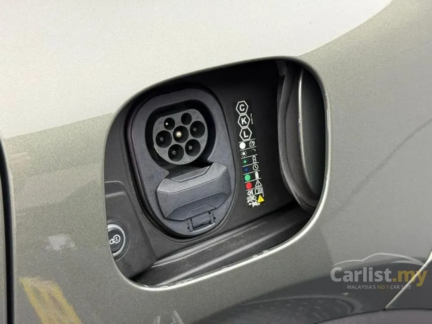 2025 Porsche Macan SUV