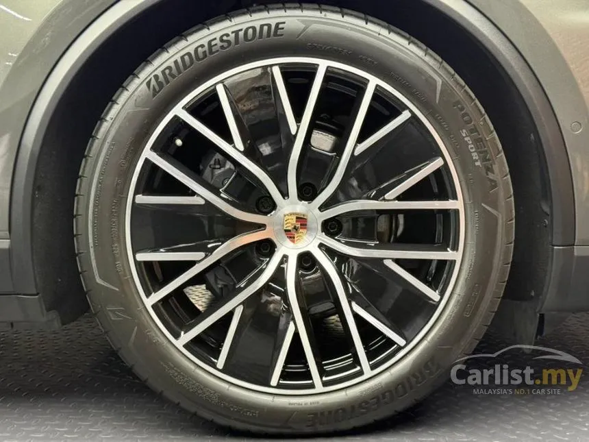 2025 Porsche Macan SUV