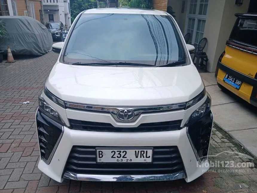 Jual Mobil Toyota Voxy 2020 2.0 di DKI Jakarta Automatic Wagon Putih Rp 325.000.000