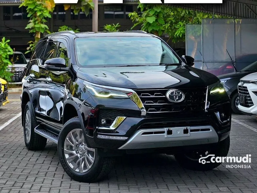 Jual Mobil Toyota Fortuner 2024 VRZ 2.8 di Jawa Barat Automatic SUV Hitam Rp 584.700.000