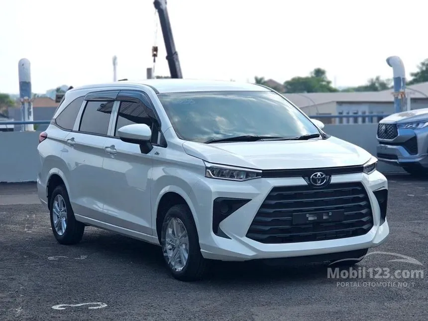 Jual Mobil Toyota Avanza 2024 E 1.3 di Jawa Barat Automatic MPV Putih Rp 214.700.000