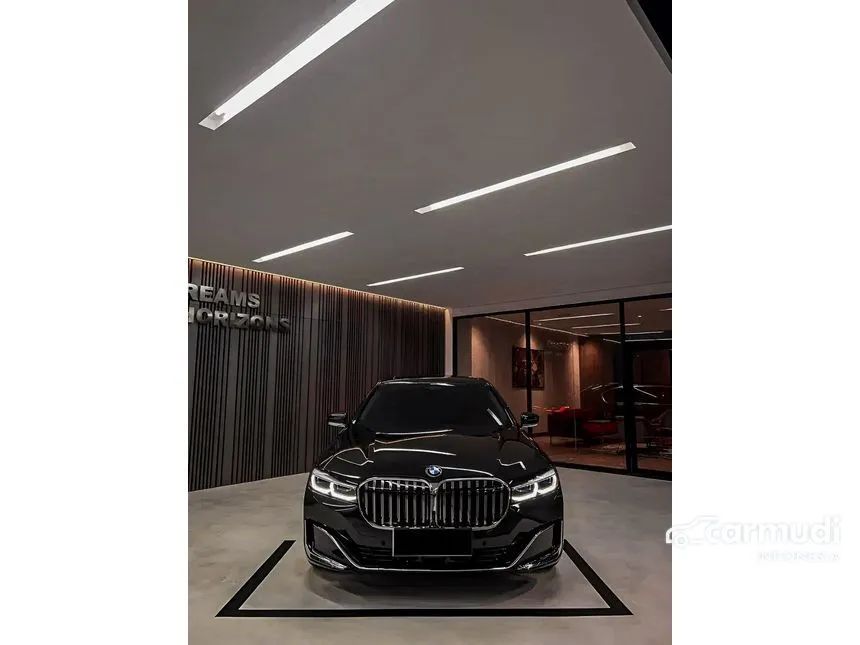 2022 BMW 740Li Opulence Sedan