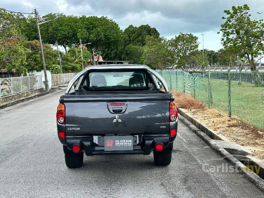 2011 Mitsubishi Triton Dual Cab 4X4 Pickup