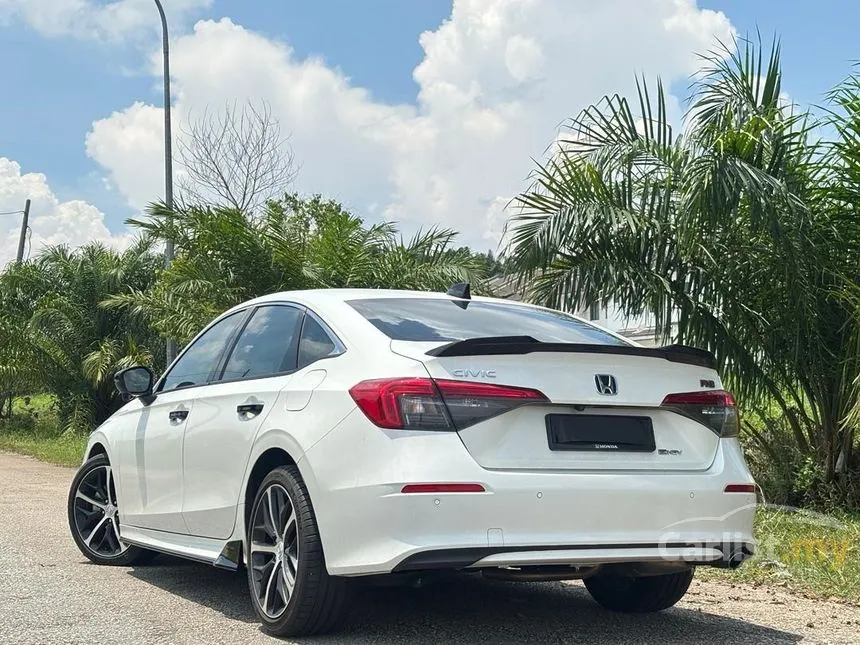 2022 Honda Civic e:HEV RS Sedan
