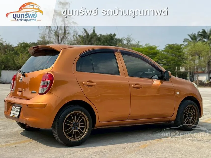 2013 Nissan MARCH E Hatchback