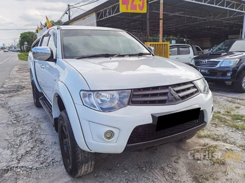 2011 Mitsubishi Triton Pickup Truck