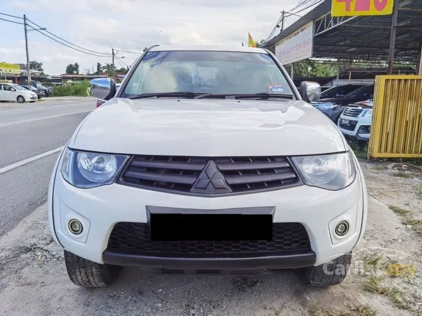 2011 Mitsubishi Triton Pickup Truck
