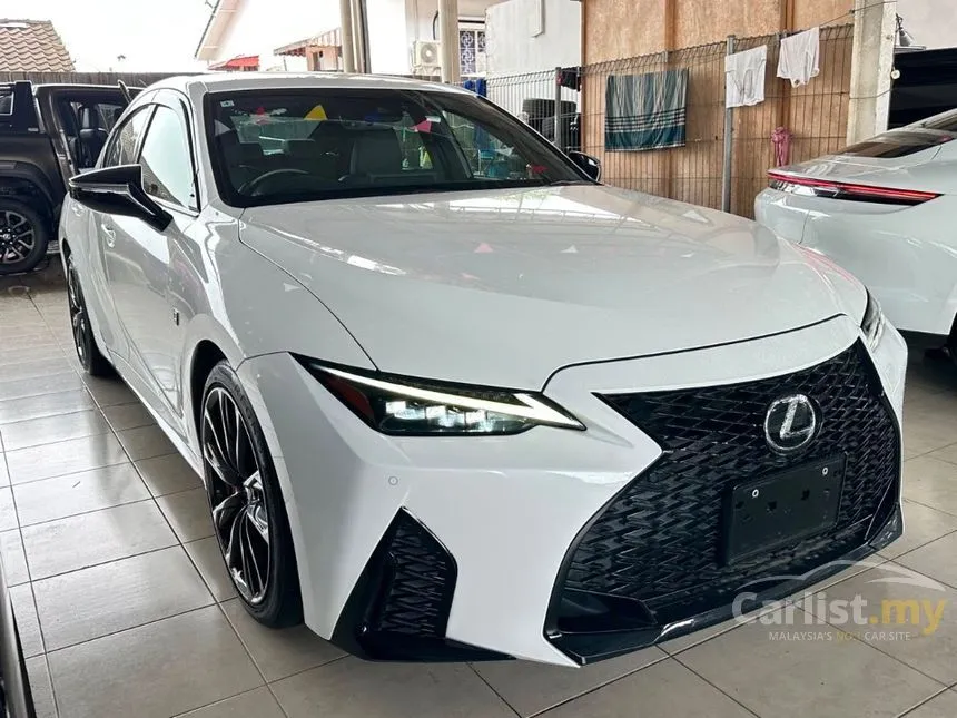 2022 Lexus IS 300 F Sport Sedan