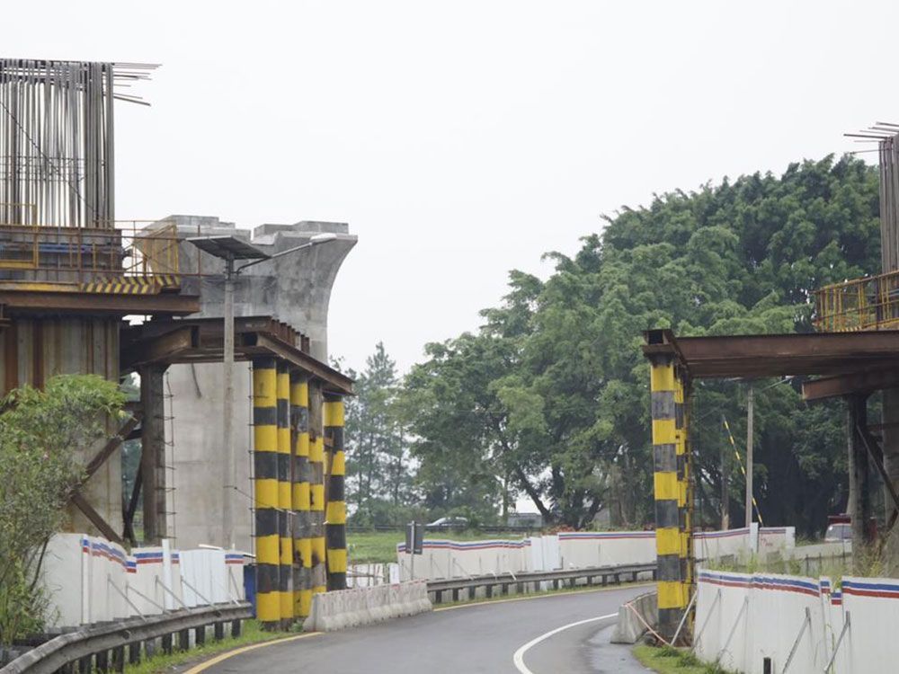 Ada Pembangunan Kereta Cepat, Ruas Tol Padaleunyi Kena Dampak