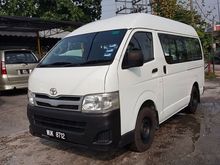 2010 Toyota Hiace 2.5 Window Van