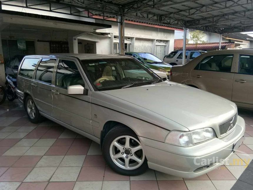 Volvo V70 2000 T5 2.0 in Johor Automatic Wagon Brown for 