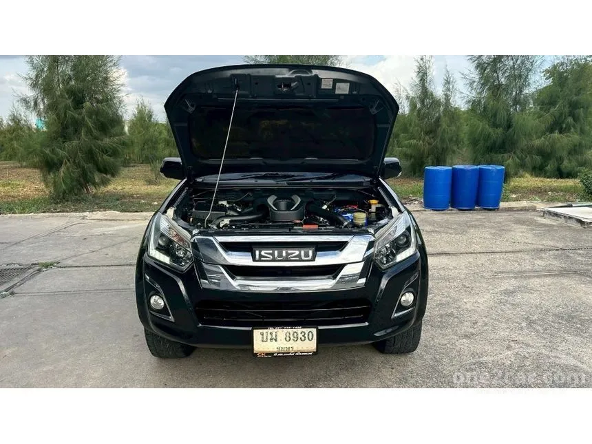 2016 Isuzu D-MAX Vcross Z Space Cab Pickup