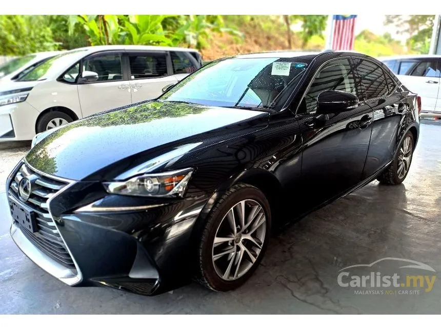 Recon 2019 Lexus IS300 2.0 Luxury Mileage 5k Km only Carlist.my