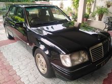 1992 Mercedes-Benz 260E 2.6 Sedan