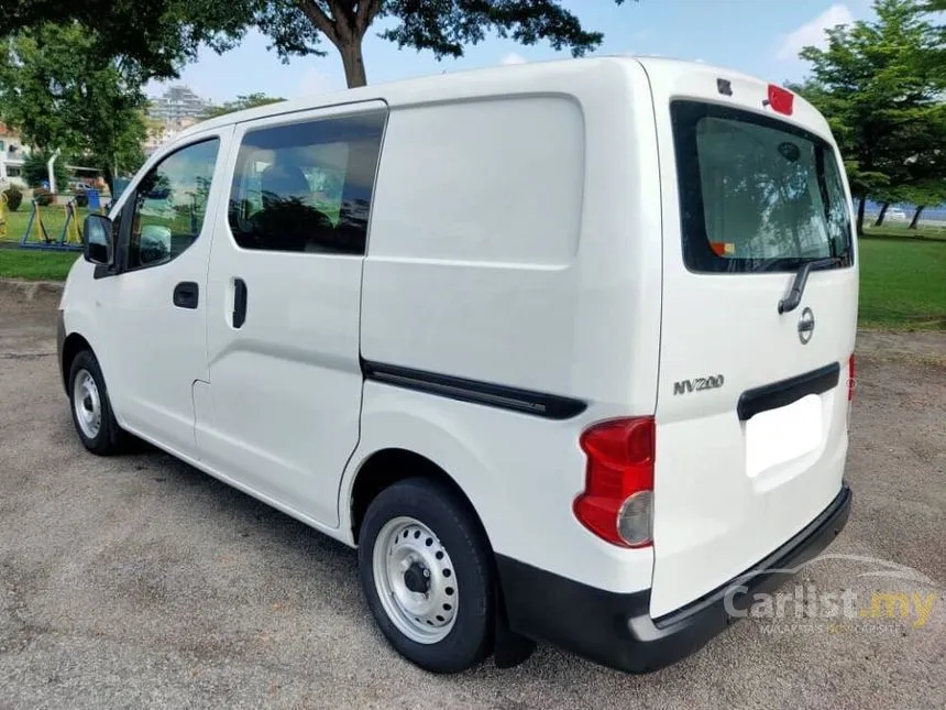 2013 Nissan NV200 Semi Panel Van