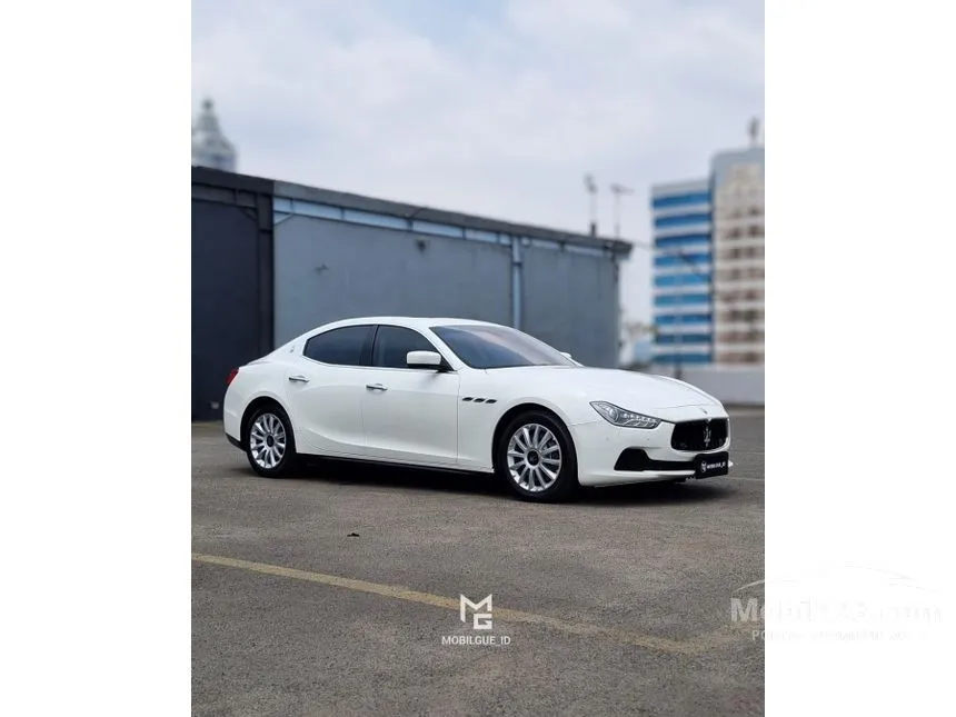 2014 Maserati Ghibli Sedan