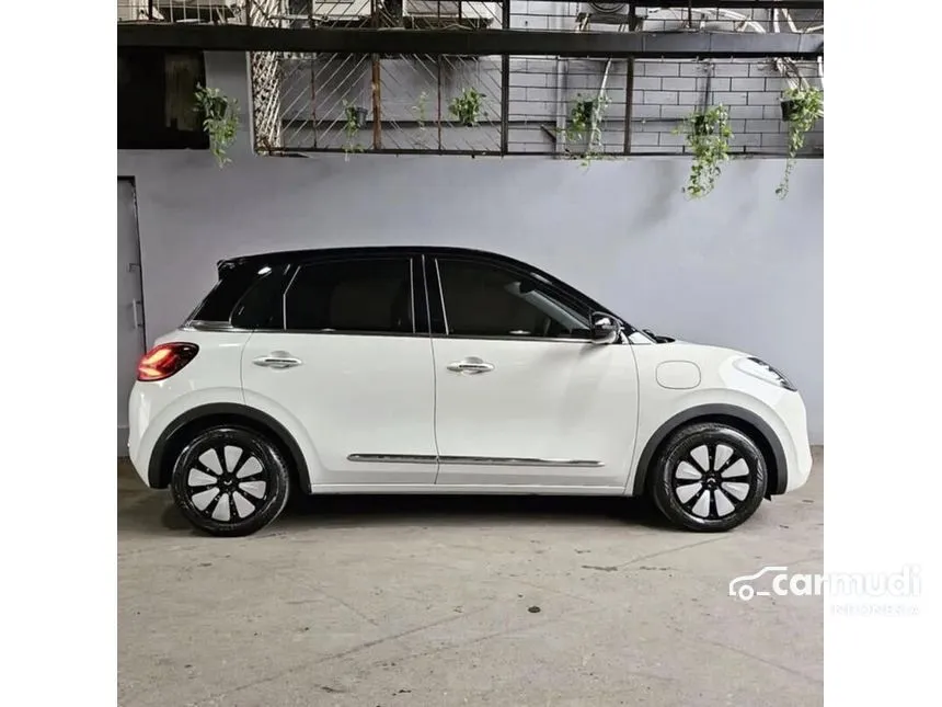 2024 Wuling Binguo EV Premium Range Hatchback