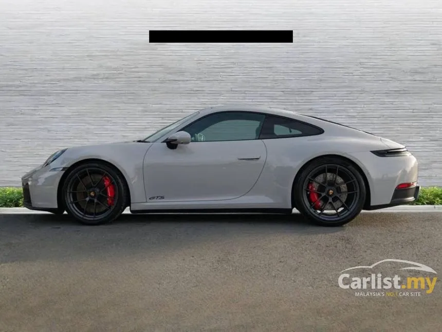 2025 Porsche 911 Carrera 4 GTS Coupe
