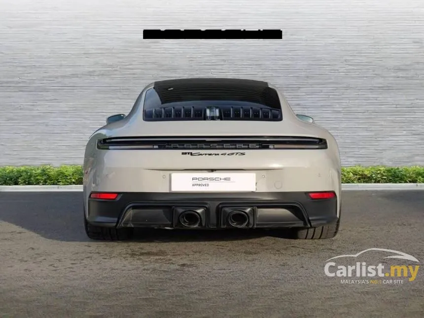 2025 Porsche 911 Carrera 4 GTS Coupe