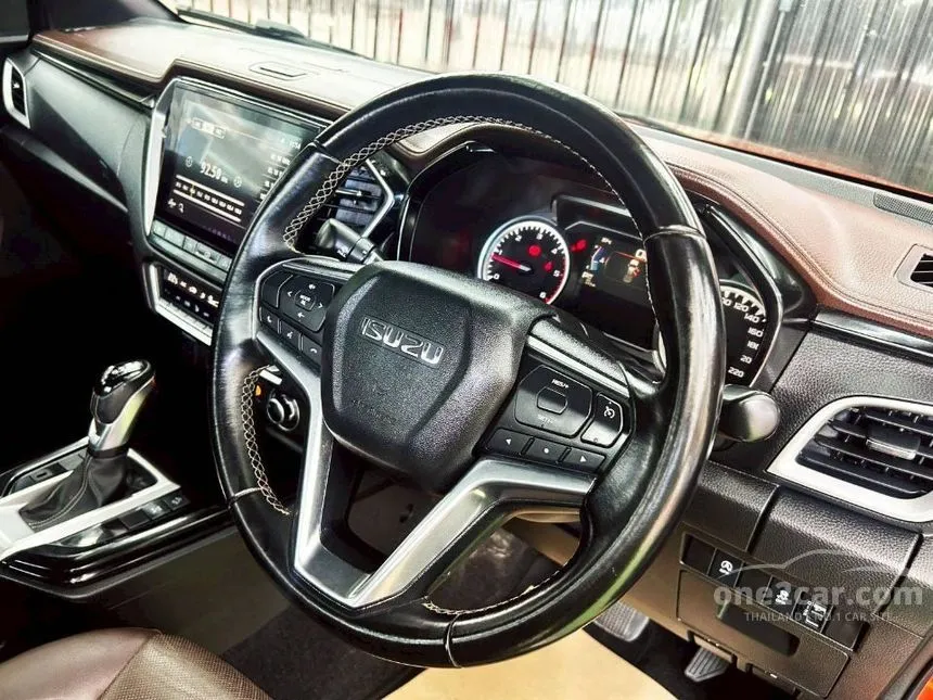 2020 Isuzu D-MAX Vcross M Cab-4 Pickup