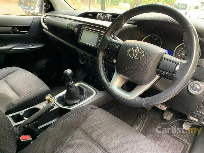 2016 Toyota Hilux G Dual Cab Pickup Truck