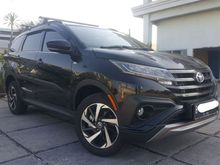 2019 Toyota Rush 1,5 TRD Sportivo SUV hitam kilometer 3 ribuan siap pakai