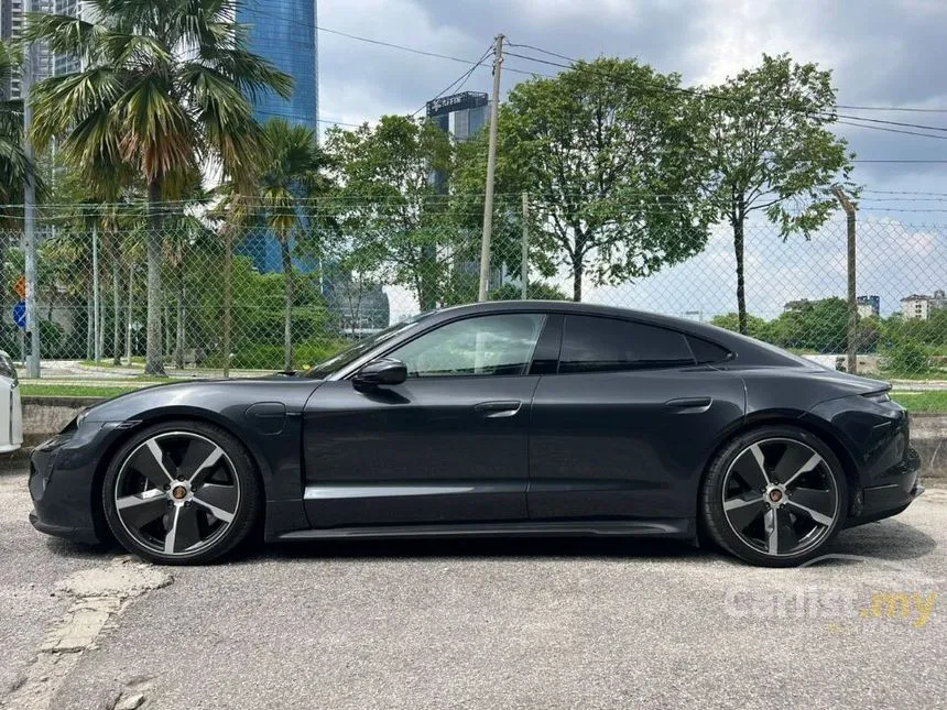 2020 Porsche Taycan Turbo S Sedan