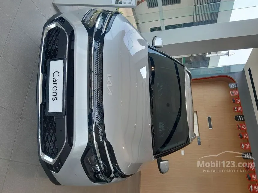 Jual Mobil KIA Carens 2024 Premiere 1.5 di Jawa Barat Automatic MPV Silver Rp 35.000.000