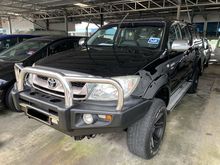 2010 Toyota Hilux 2.5 G Pickup Truck