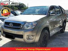 2010 Toyota Hilux 2.5 G Pickup Truck - Condition Like New - FAST LOAN APPROVAL!!!!!!!!!!