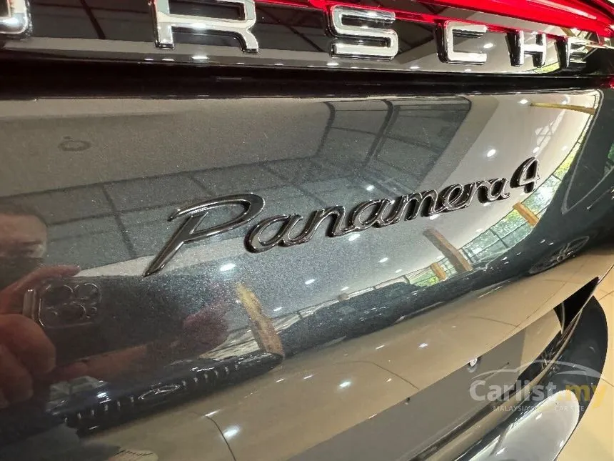 2019 Porsche Panamera 4S Hatchback