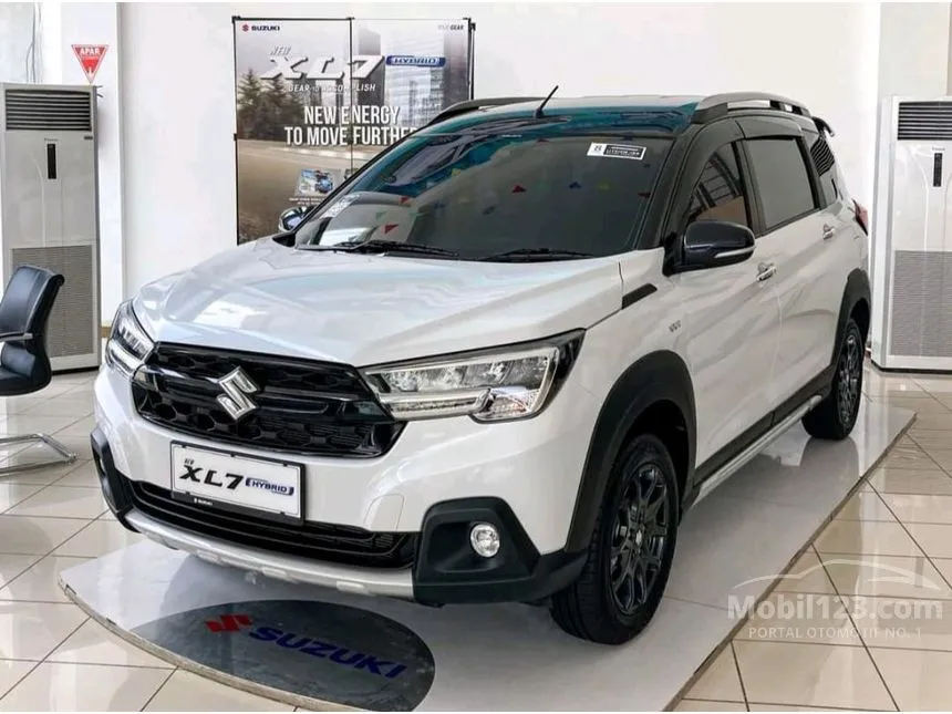 Jual Mobil Suzuki XL7 2024 ALPHA Hybrid 1.5 di Jawa Barat Manual Wagon Putih Rp 230.000.000