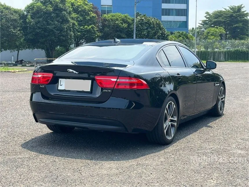2016 Jaguar XE Prestige Sedan