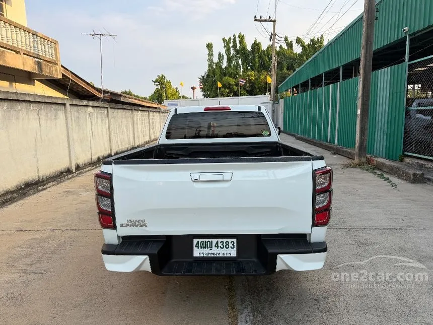 2024 Isuzu D-MAX L Space Cab Pickup