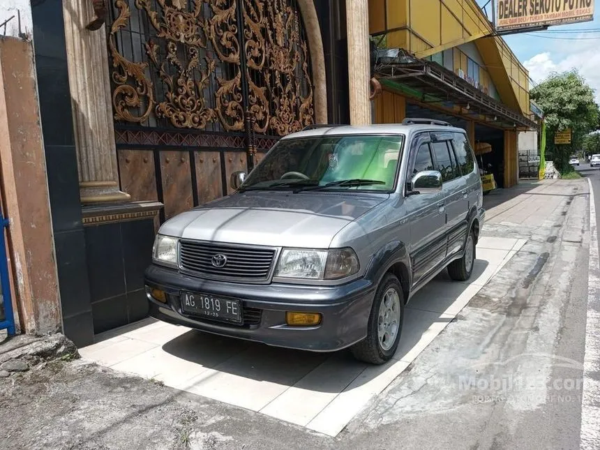 Jual Mobil Toyota Kijang 2001 Krista 2.4 di Jawa Timur Manual MPV Silver Rp 98.000.000