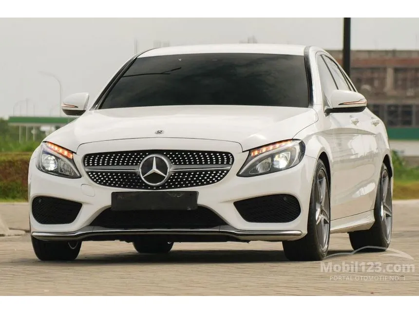2017 Mercedes-Benz C200 AMG Line Sedan
