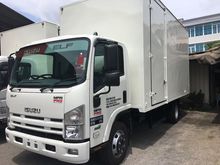 Lorry ISUZU NPR 81UKH 7500KG (3 TON) - 17 FT