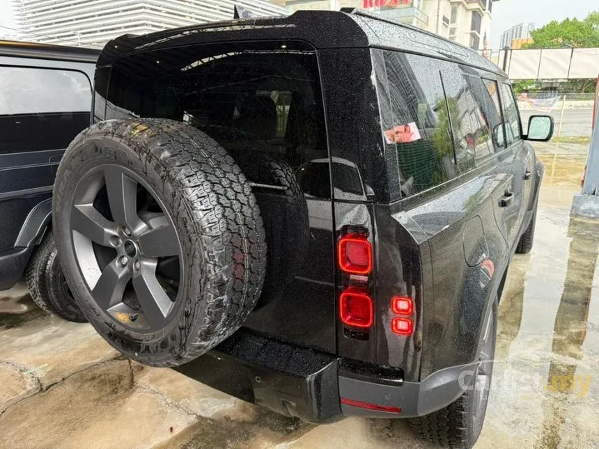 2024 Land Rover Defender 110 P300 SE SUV