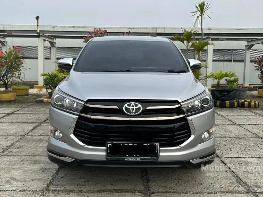 Jual Mobil Toyota Innova Venturer 2018 2.4 di Sumatera Utara Automatic Wagon Silver Rp 410.000.000