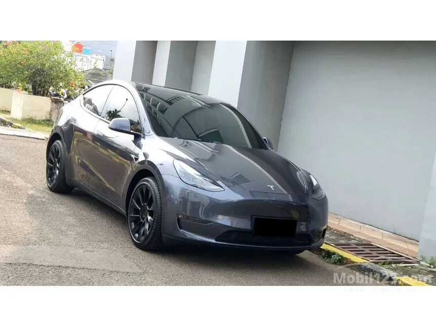 2022 Tesla Model Y Long Range SUV