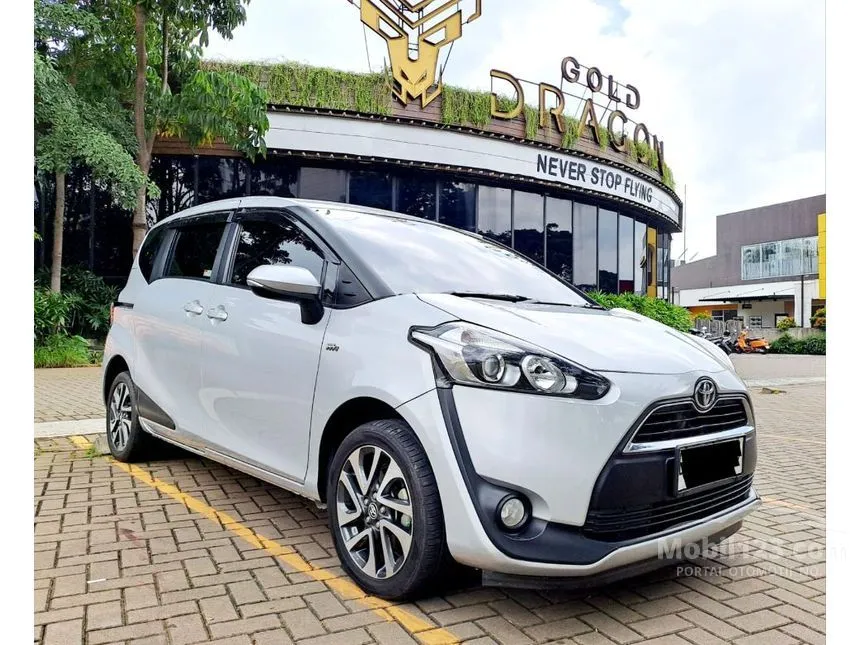 Jual Mobil Toyota Sienta 2017 V 1.5 di Jawa Barat Automatic MPV Silver Rp 154.500.000