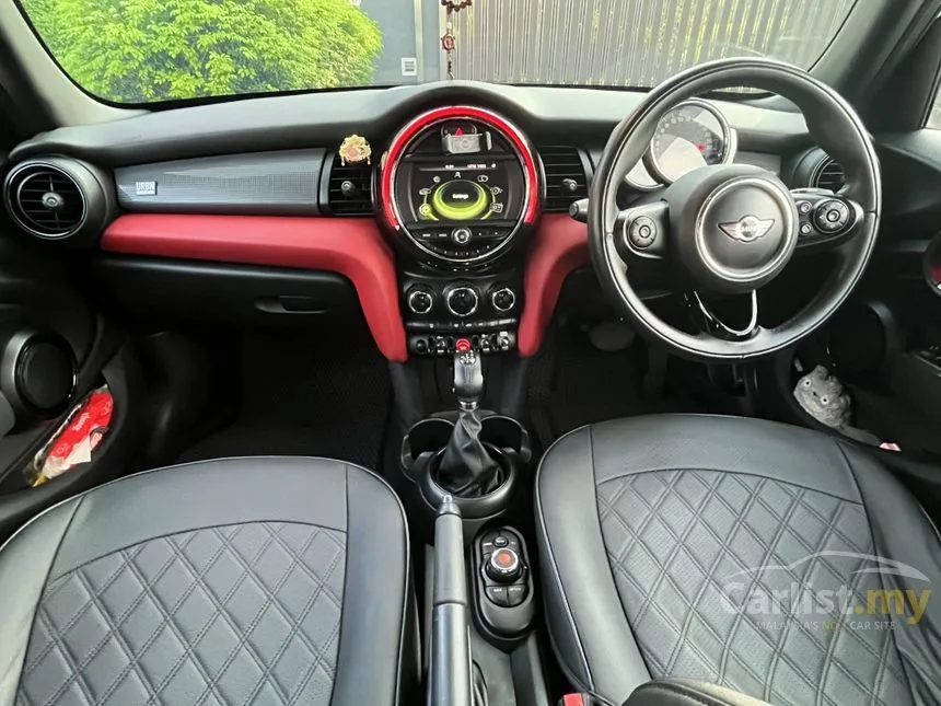 2018 MINI Cooper Cooper Urbanite Edition 5 Door Hatchback