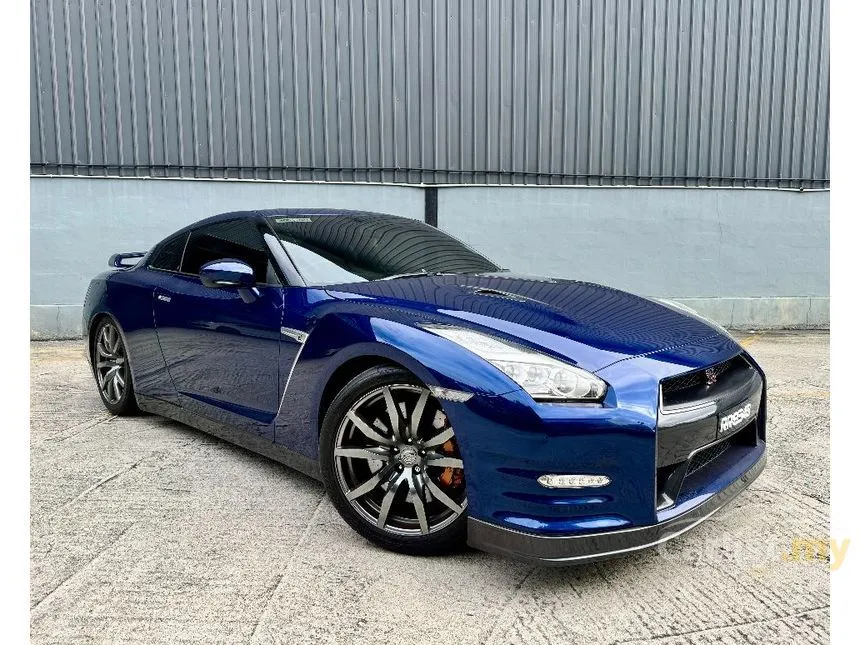 2014 Nissan GT-R Premium Edition Coupe