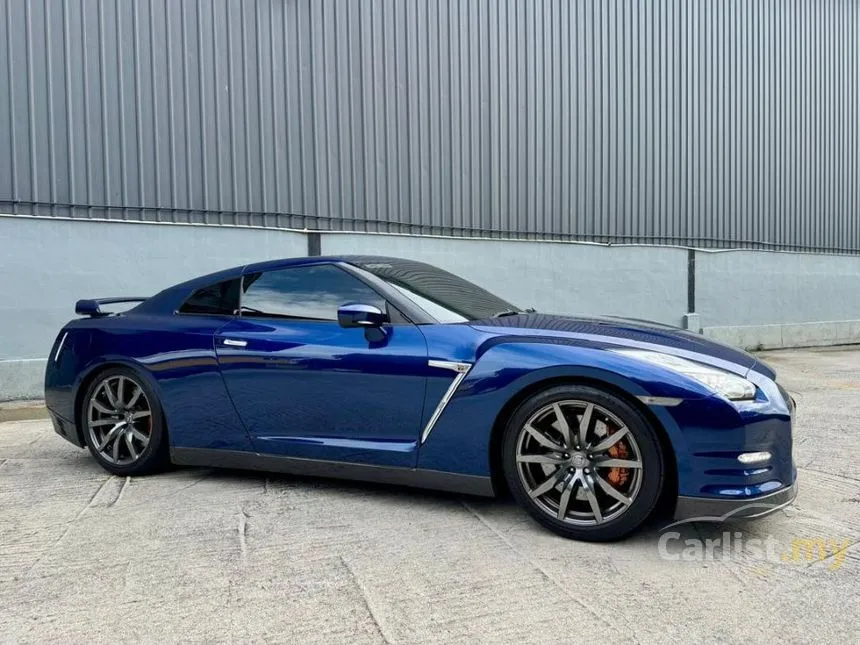2014 Nissan GT-R Premium Edition Coupe